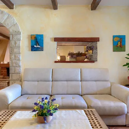 Holiday home Prisedi By Interhome *