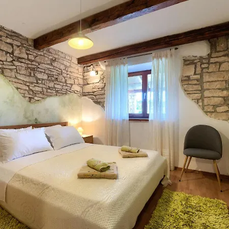 Prisedi By Interhome Krnica