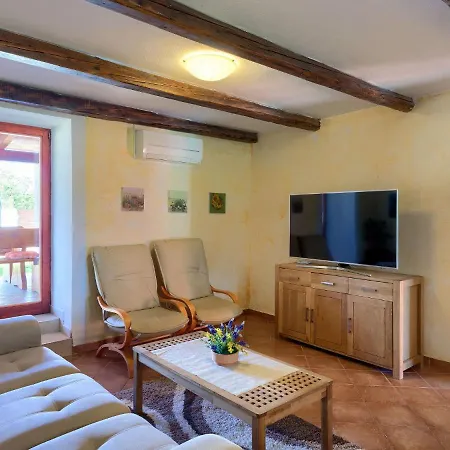 Prisedi By Interhome